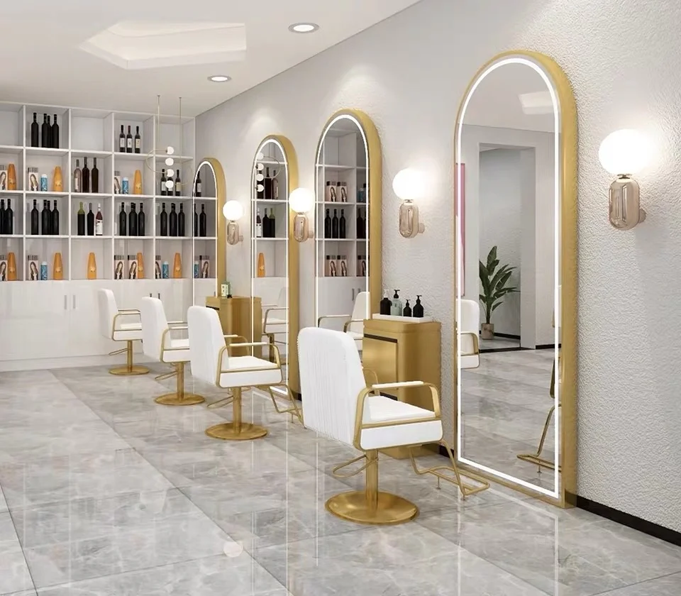 Salon Station
